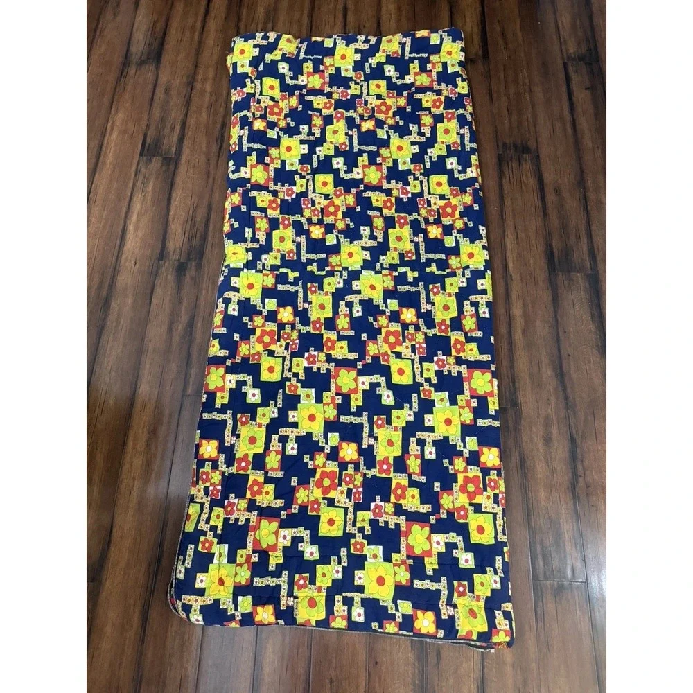 VTG 1960's 1970's Floral Sleeping Bag Groovy Retro Flower Power Print‎ *read*